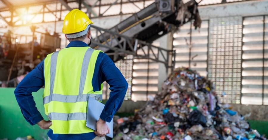 What Are the Key Roles in Waste Collection?
